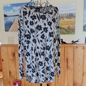 Bobeau Black and White Floral Top